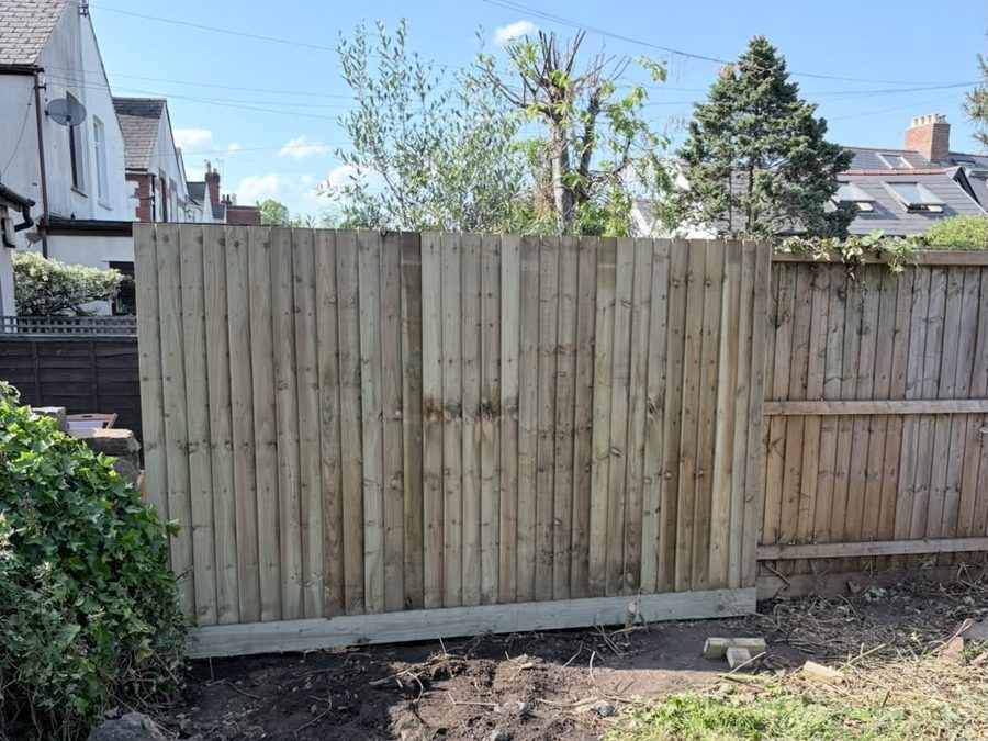 New closeboard fence on a concrete gravel board